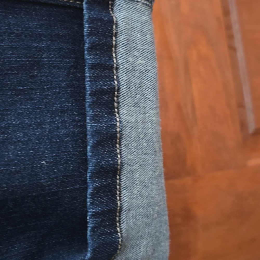 NWOT Torrid Blue Ankle Cropped Jeans with Rolled Cuffs - Picture 3 of 5